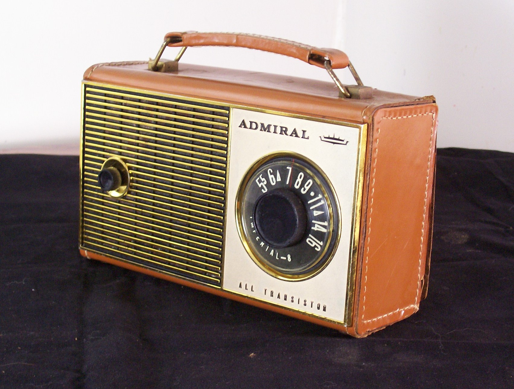 Transistor radios for sale